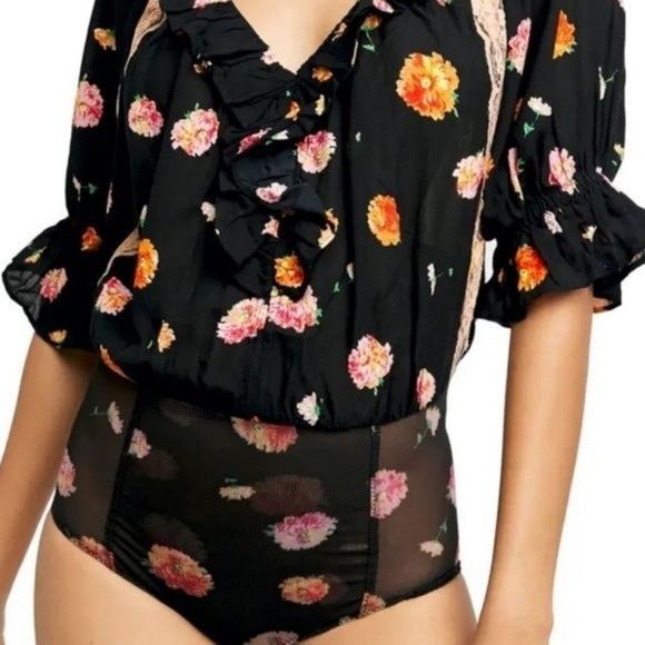 NWT Free People Poppy Balloon Sleeve Ruffle Floral V-Neck Lace Detail Bo… - Picture 4 of 14